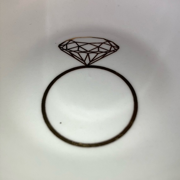 MCM style 4" ceramic ring dish plate, gold rim and gold diamond ring graphic - Picture 3 of 4